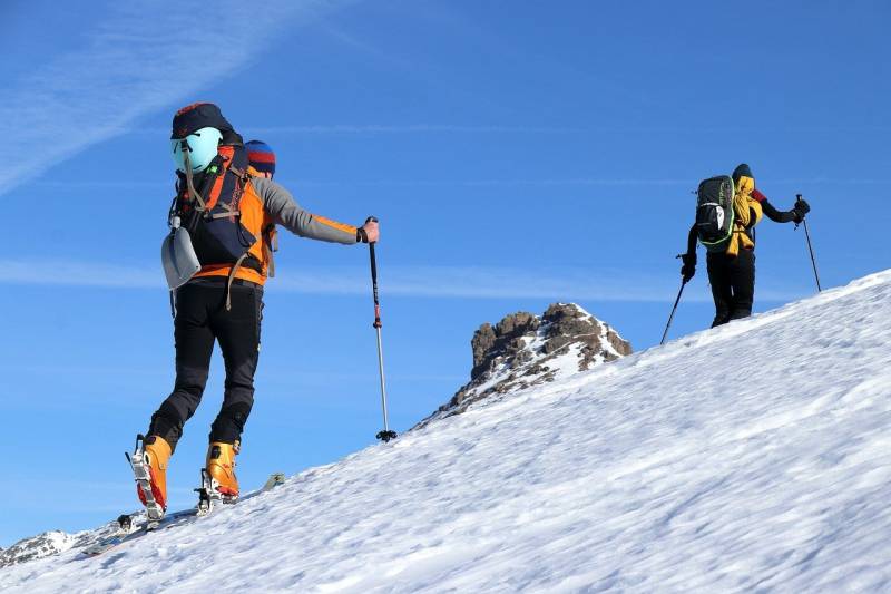 Combien coûte l'organisation d'un séminaire d'hiver avec des activités sur mesure dans les Alpes ?